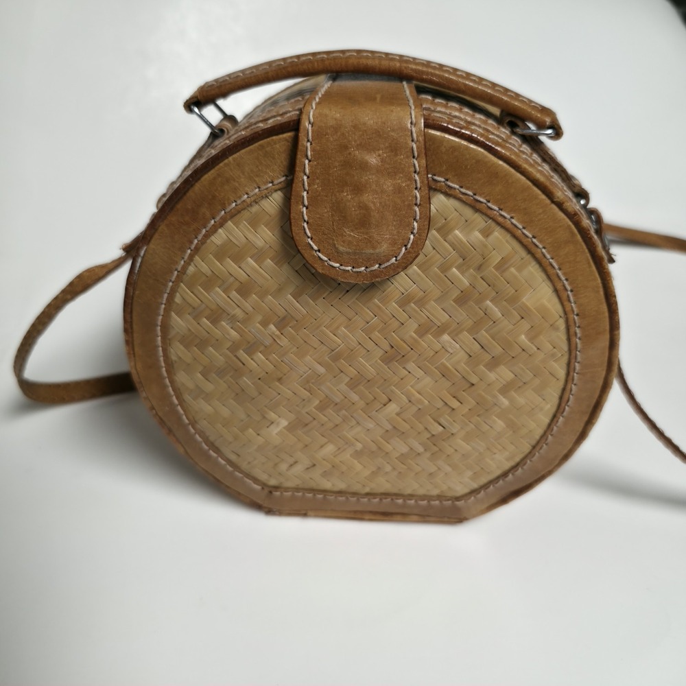 Vtg Round Bamboo Matting Crossbody Bag Tan Leather Trim Woven Basket Purse Boho